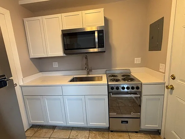 2 bed, 650 sqft, $1,375 — Photo 2