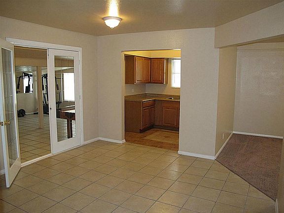 5th image of 7018 Oak Village Dr