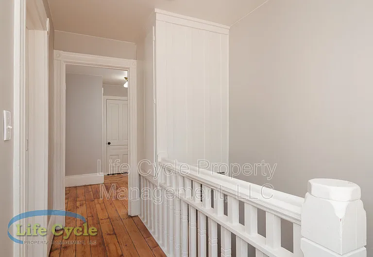 335 Washington St SE — Photo 22