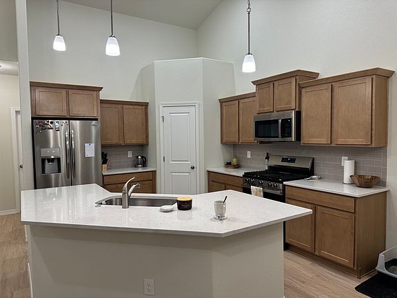 3rd image of 5181 Devers Ct