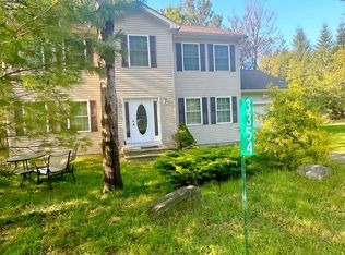 3354 Woodland Dr, Tobyhanna, PA