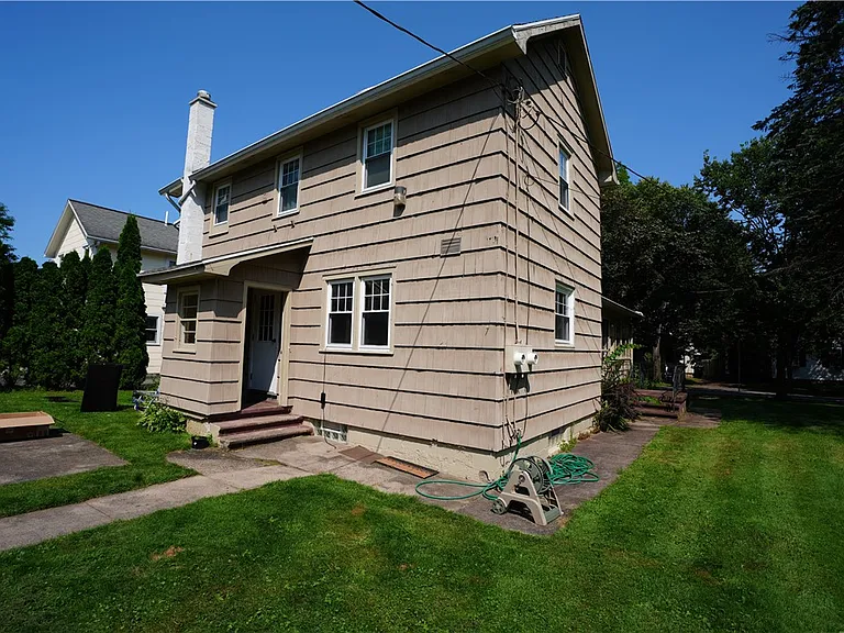 27 Boughton Ave — Photo 3