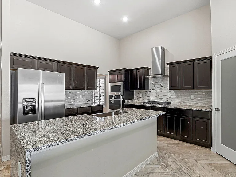 925 Louisiana Downs Ave — Photo 9