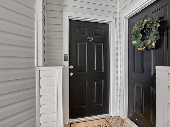 3rd image of 42480 Rockrose Sq Unit 302