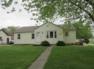 1155 6th St, Jesup, IA 50648