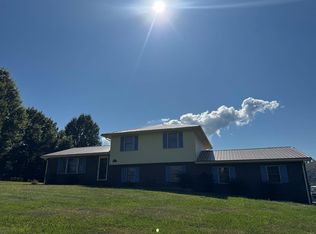 154 Oakvale Ave, Rosedale, VA 24280