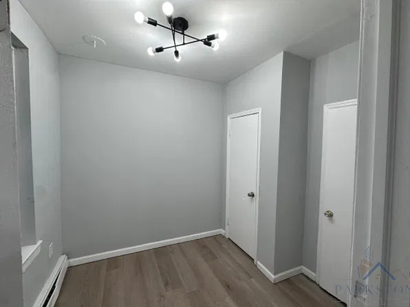 112 Greenville Avenue image 1 of 17