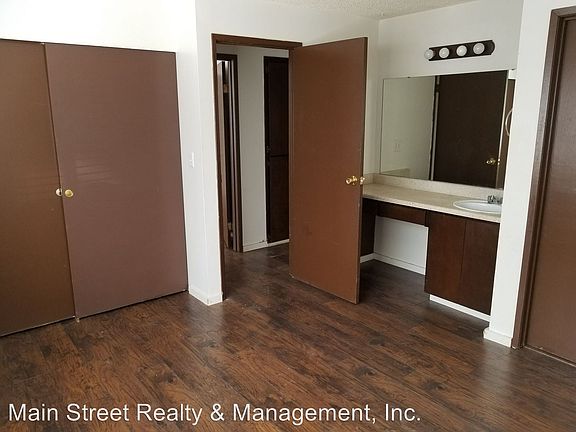 4th image of 4028 S Warner St