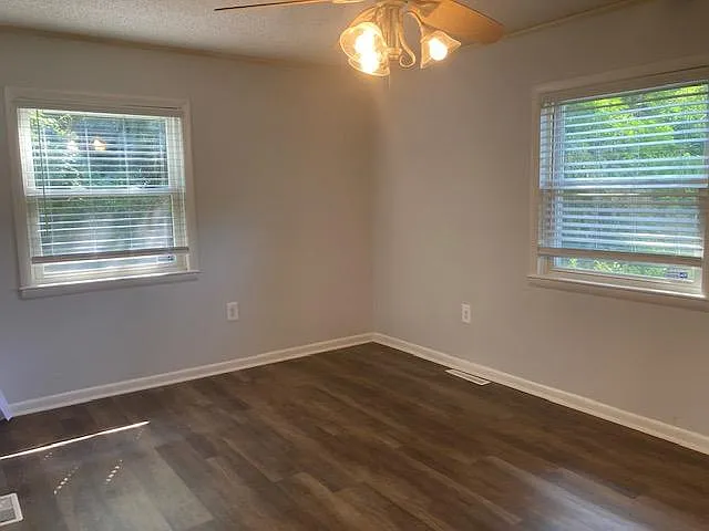 811 Minnie St — Photo 28