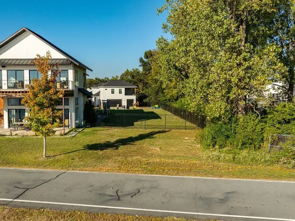 1300 Rockwater Ln, North Little Rock, AR 72114