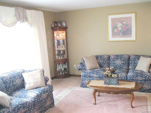 4th image of 250 Rolling Green Ln