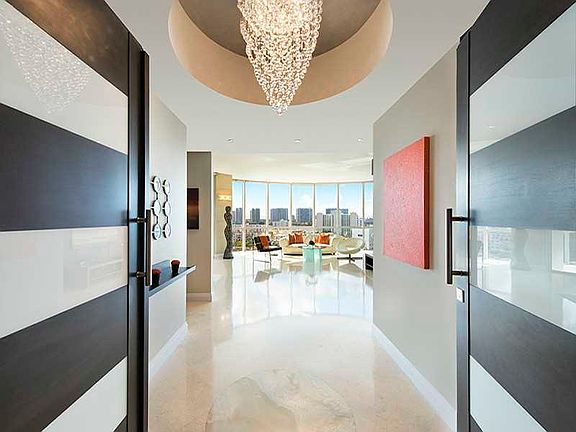 4th image of 18101 Collins Av #1