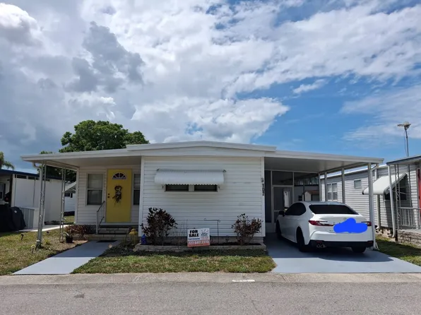 2505 E Bay Dr Lot 107, Largo, FL 33771