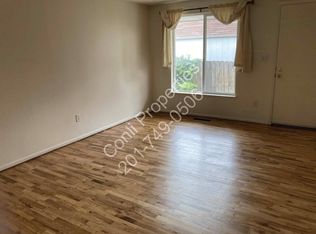 922 S Lake St #4, Salt Lake City, UT 84105