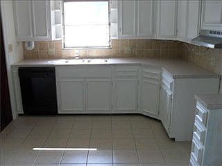3rd image of 5051 Harlan St