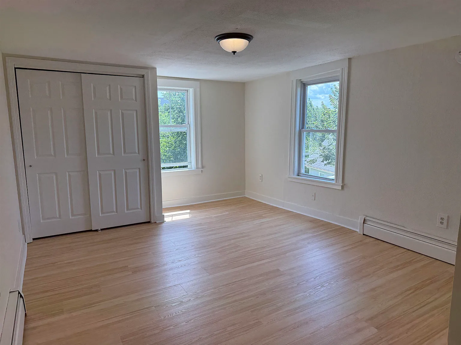 1 bed, 1.0 bath, 695 sqft, $1,700 — Photo 2