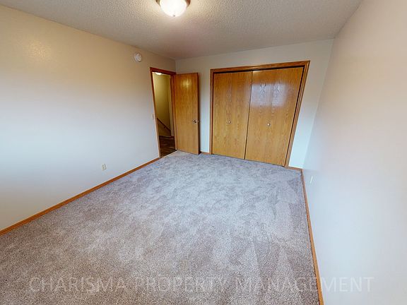 4th image of 626 N Sycamore Ave #201