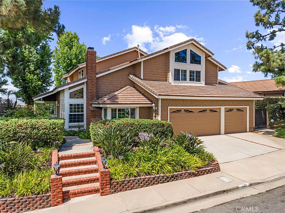 1st image of 808 S Bluebird Cir