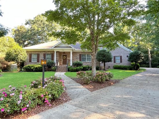 1322 Huntington Ct, Auburn, AL 36830