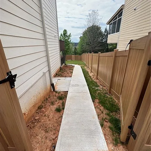 3152 Daleview Way SW — Photo 2