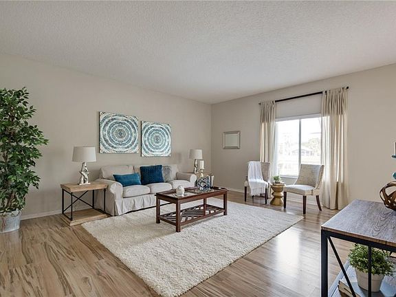 4th image of 19318 Aqua Springs Dr