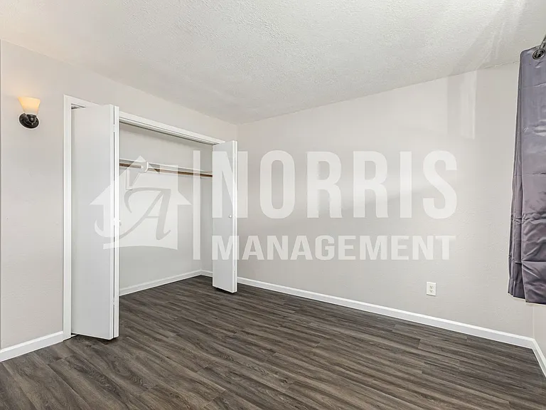 803 N Park Ave — Photo 15