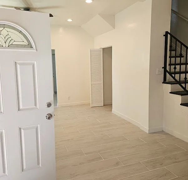 7110 Somerset Blvd #5 — Photo 3