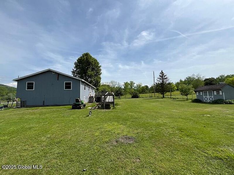 3rd image of 679 Turnpike Road