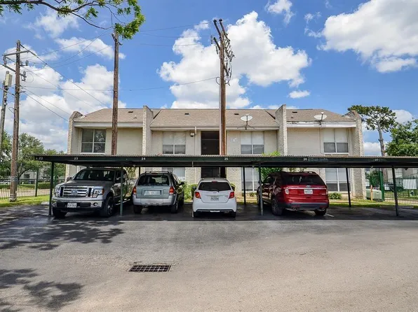 1950 Spenwick Dr #302, Houston, TX 77055