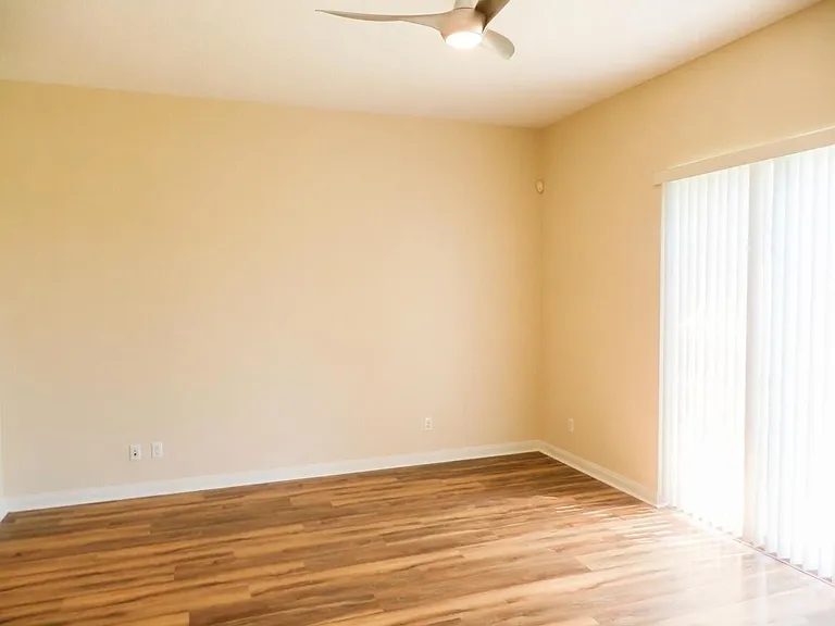 11547 SW Rockingham Dr — Photo 14