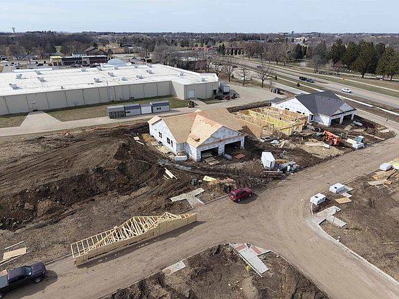 3rd image of 1216 Rock Ridge Cir