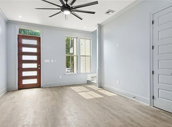 4th image of 2320 Mardi Gras Blvd