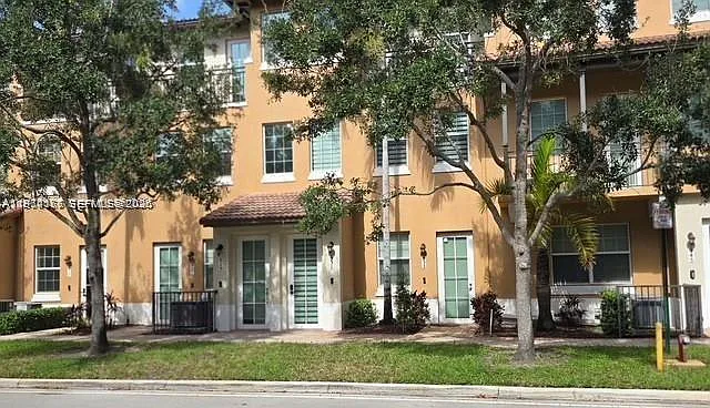 819 SW 147th Ave #1405 — Photo 16