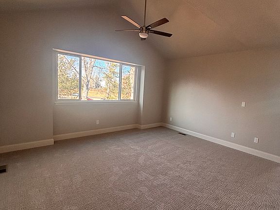 5th image of 15935 Quarry Hill Dr