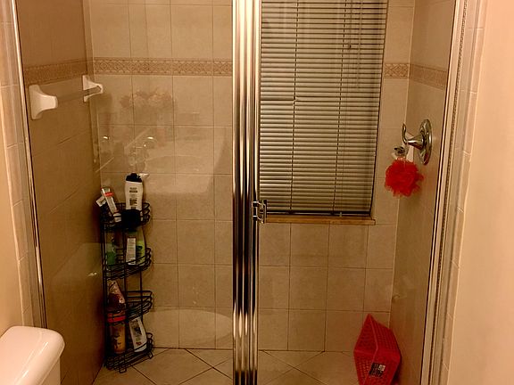 Guest bath 2
