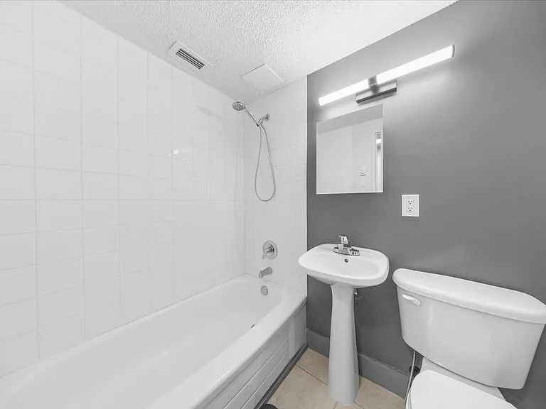 1160 Merivale Rd — Photo 3