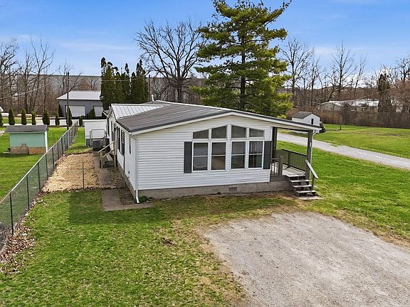 3rd image of 7108 Wadington Rd