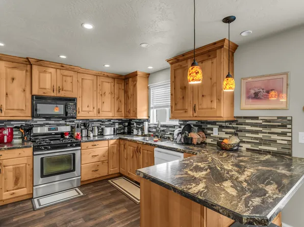 104 S Santa Rita Pl, West Jordan, UT 84088