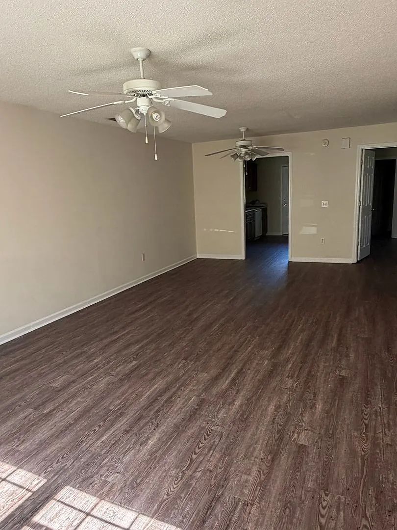 1207 Beaver Creek — Photo 4