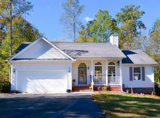 18068 Bridlewood Ln, Ruther Glen, VA 22546