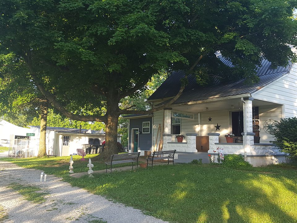 2nd image of 8120 Brandenburg Rd