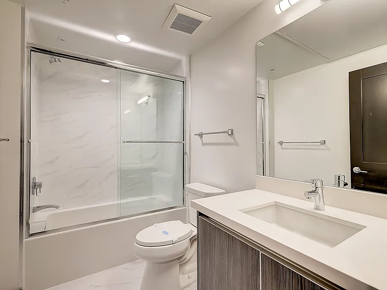 641 N Hobart Blvd — Photo 9