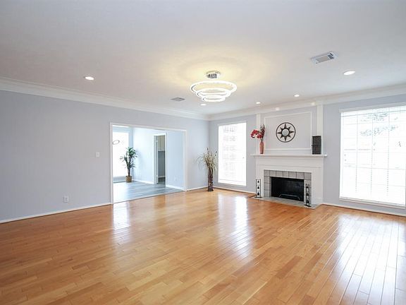 3rd image of 4107 Frost Lake Ct