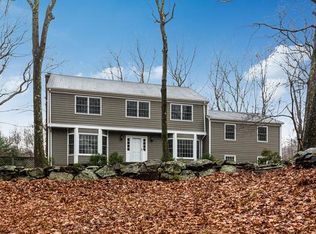 40 Hoyt Rd, Pound Ridge, NY 10576