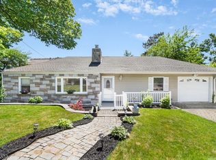 18 Overlook Dr, Rockaway, NJ 07866