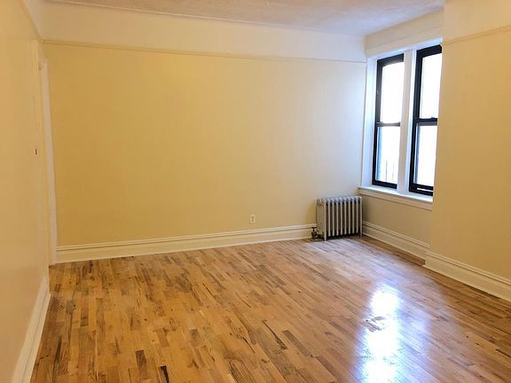 4th image of 530 Parkside Ave APT 2O