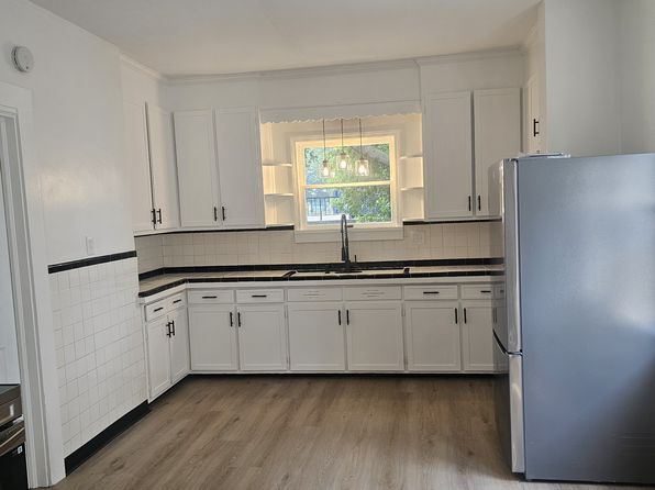 210 W Chestnut St UNIT 1