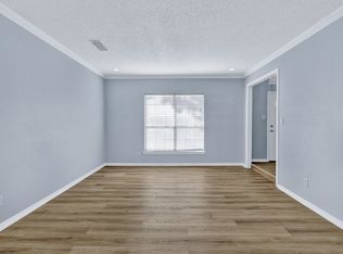 2505 Classic Ct W, Bedford, TX 76021