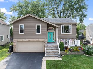 5000 Chambers Dr, Hoffman Estates, IL 60010