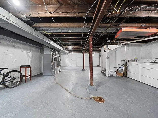 1335 Woodland Dr #1 — Photo 14